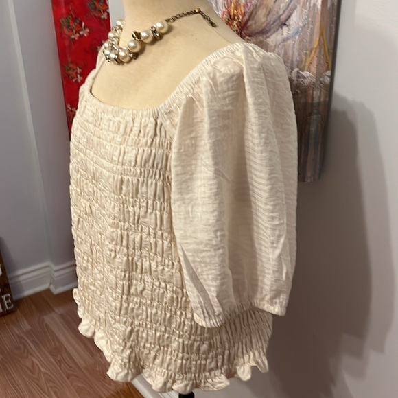Old Navy Cream Smocked Blouse Size XXL NWT - Picture 4 of 11